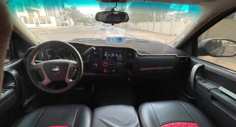 Chevrolet Silverado Model 2010 For Sale