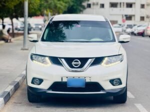 Nissan Xtrail Model:2015 Gcc Speech Km:164k 4 wheel drive 5 seater