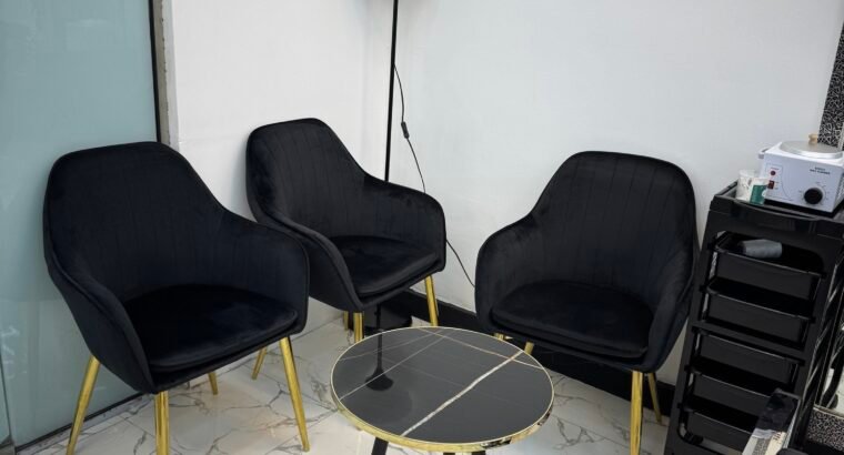 Smile Touch Ladies Salon – For Sale