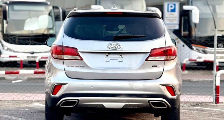 2017 Hyundai Santa Fe – Full Option