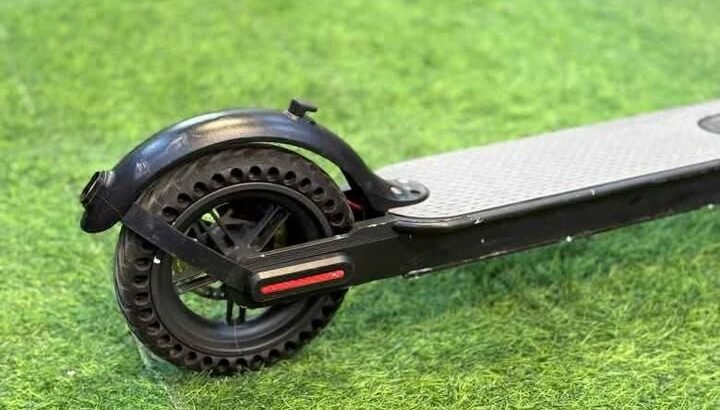 Stylish Foldable Electric Scooter – Long Range | Shockproof Tyres | Lightweight