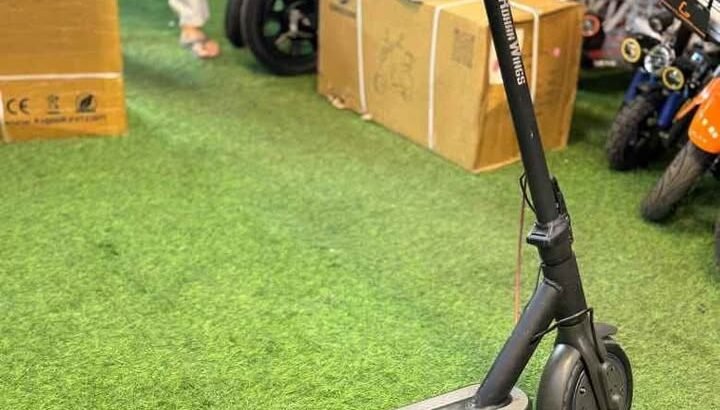 Stylish Foldable Electric Scooter – Long Range | Shockproof Tyres | Lightweight