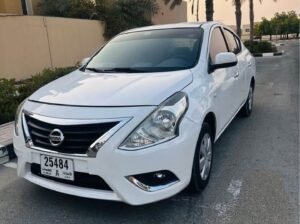 Nissan sunny 2019 GCC mulkia valid for one year