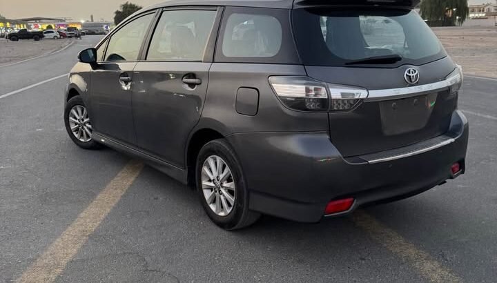 Toyota wish 7 seater 2013 model japan +971504056957