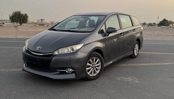 Toyota wish 7 seater 2013 model japan +971504056957